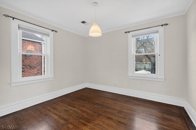 Building Photo - 2096 Lentz Ave