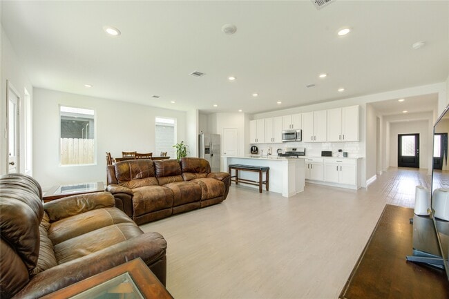 Building Photo - 21614 Springhill Grv Ln