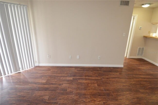 Building Photo - 8756 Mallard Reserve Dr