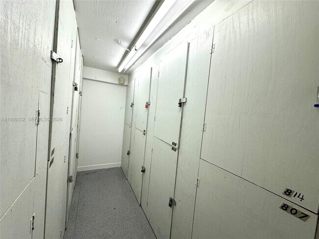 Building Photo - 1020 Meridian Ave