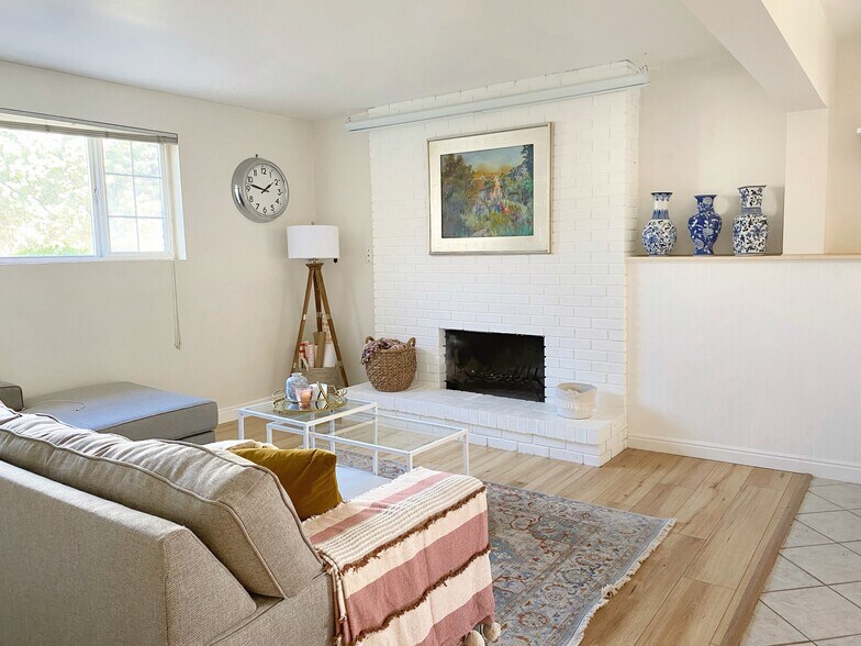 Building Photo - 820 Bourdeaux Dr