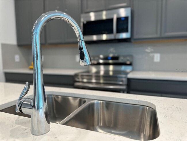 Building Photo - 7399 Mezzano Ln