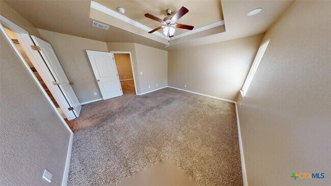 Building Photo - 307 Dober St