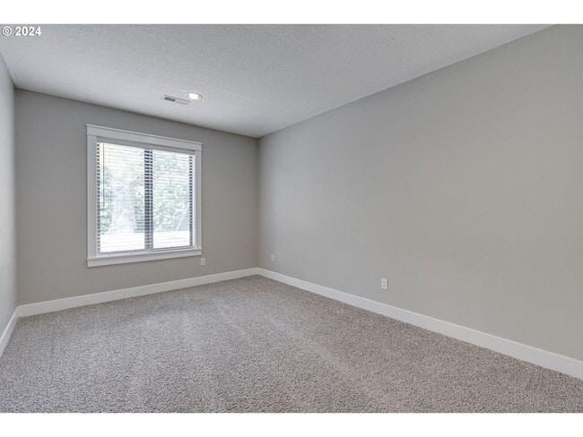Building Photo - 14575 SW Walker Rd