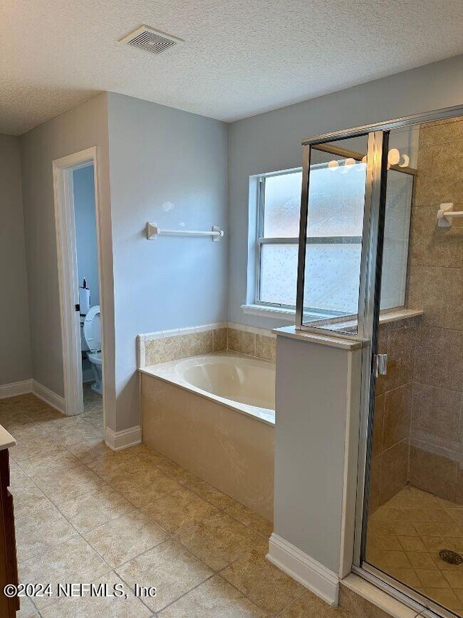 Building Photo - 1447 Barrington Cir