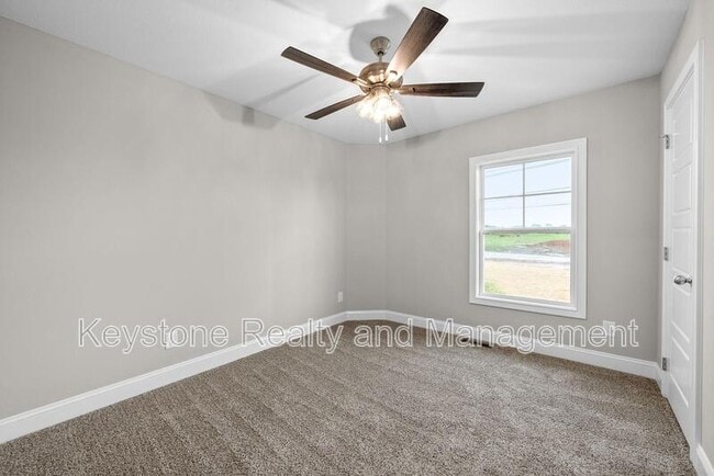 Building Photo - 3800 Roscommon Way