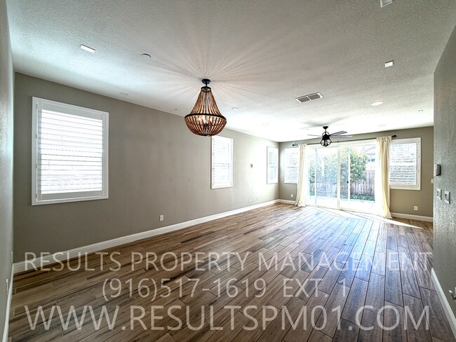 Building Photo - 1280 Goldenrod Way