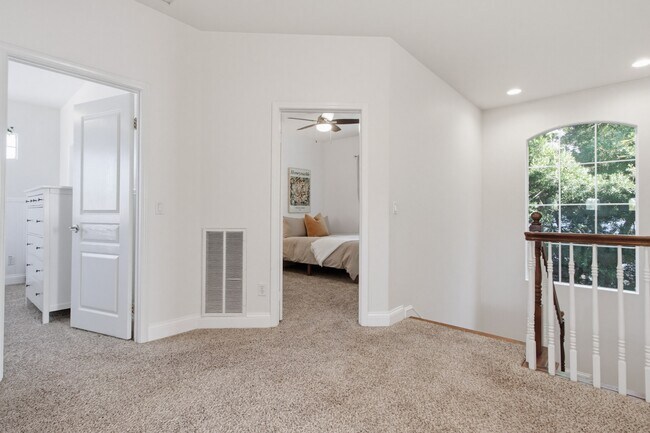 Building Photo - 1317 Gull Ct