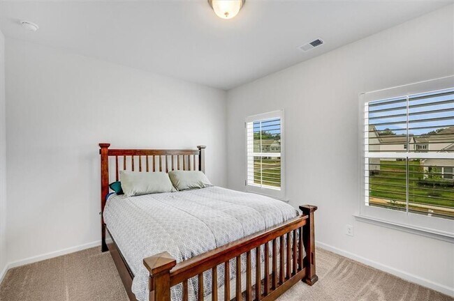 Building Photo - 317 Lucyanna Ln