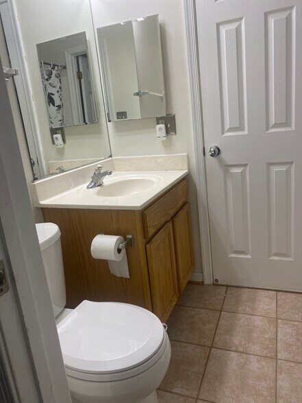 Building Photo - 9644 Eaton Woods Pl