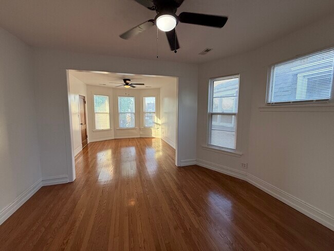 Building Photo - 4129 W School St