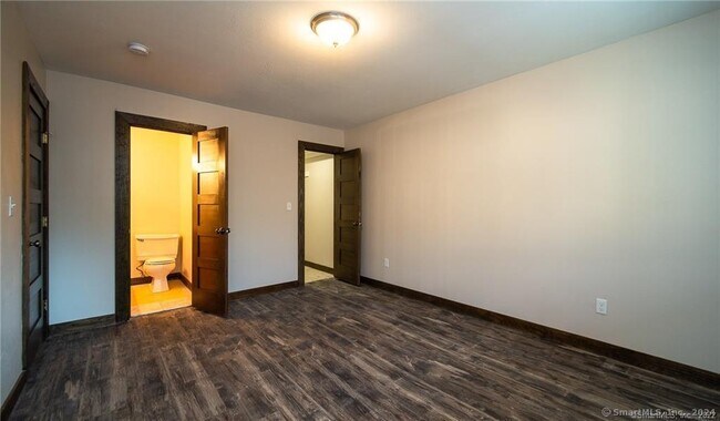 Building Photo - 333 Vincelette St