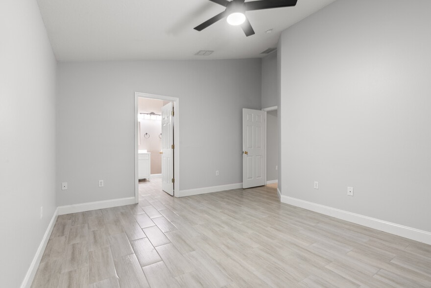 Building Photo - 2817 Moultrie Creek Dr