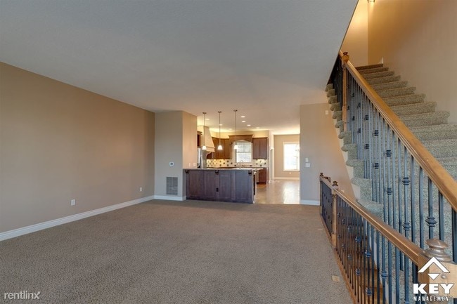 Building Photo - 2 br, 3.5 bath Townhome - 136 N Rutan St