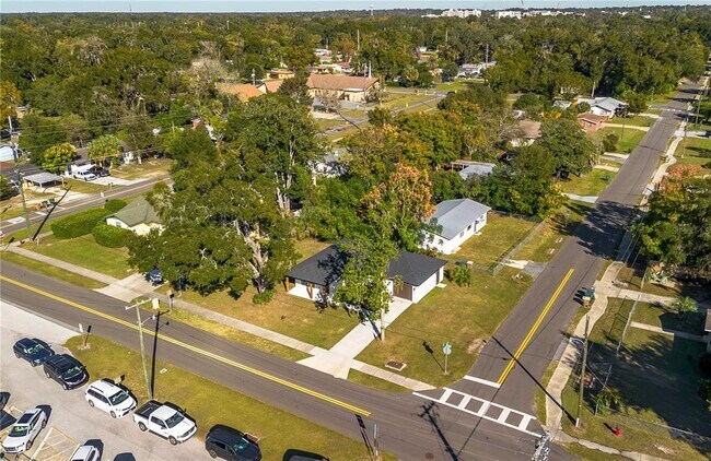 Building Photo - 519 SW 19th Ave