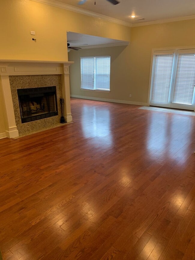 Building Photo - BEAUTIFUL HOME IN GREAT LOCATION!