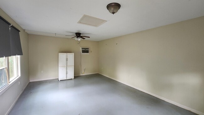 Building Photo - 5313 Boswell Ave