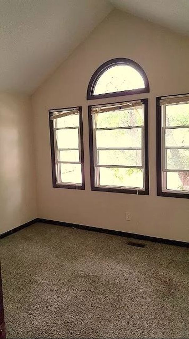 Building Photo - Spacious 3 Bed, 2 Bath House in Loveland!