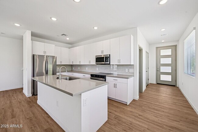 Building Photo - 2131 JENNIFER LYNN Way