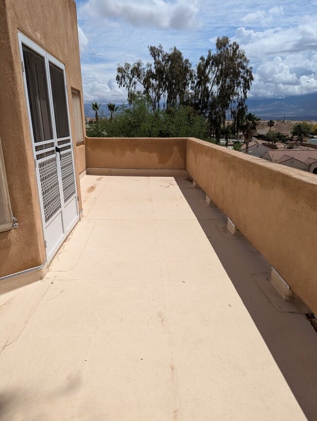 Building Photo - Santa Fe Vistas House!
