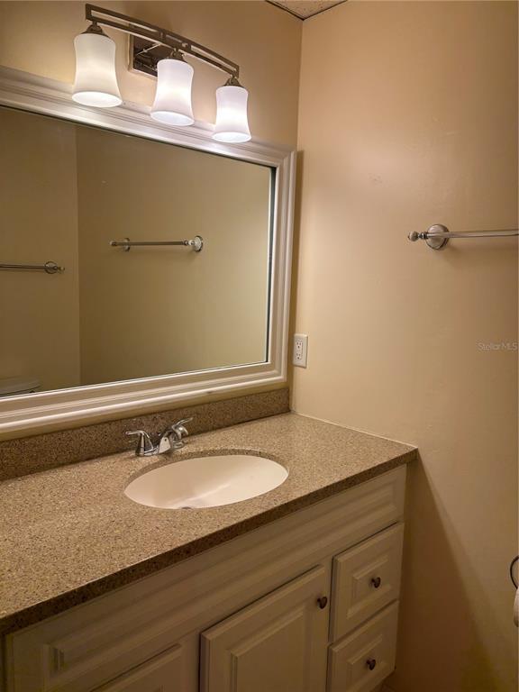 Building Photo - 128 2nd Ave SW