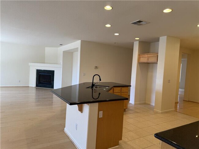 Building Photo - 4641 Palomino Way