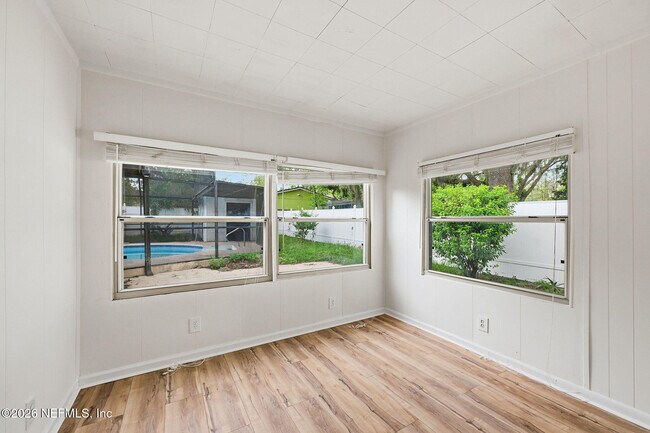 Building Photo - 388 Arora Blvd