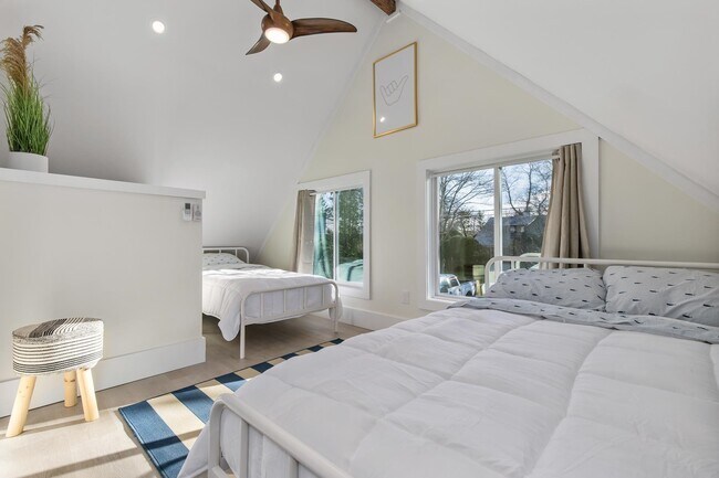 Building Photo - 50 Briar Rd