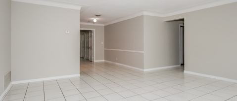 Building Photo - 831 NW 43rd Ave