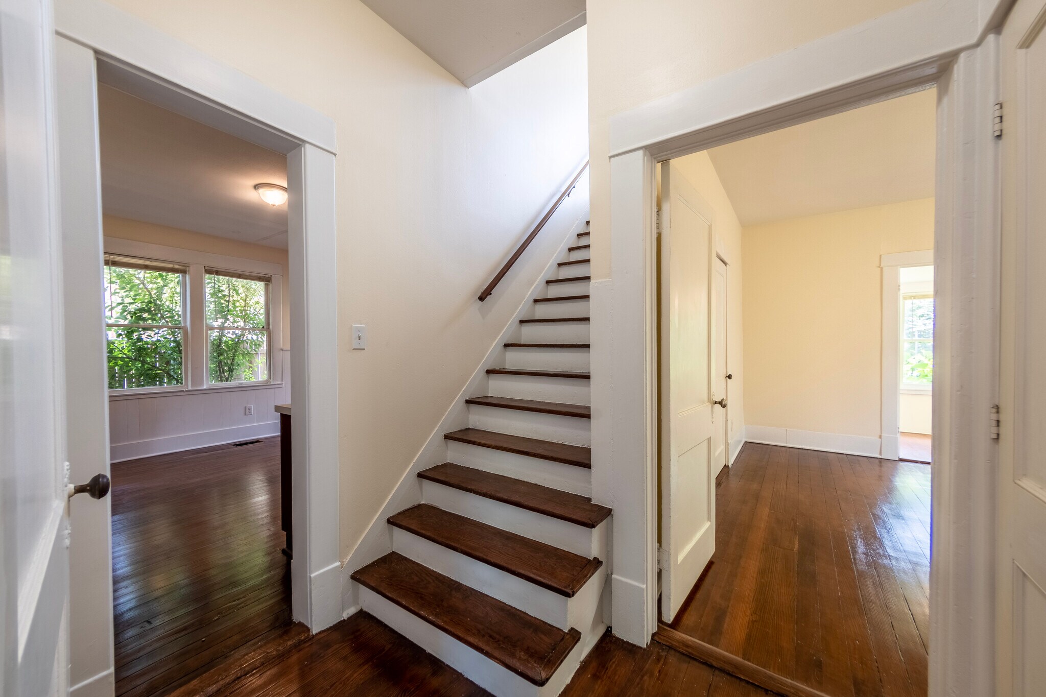 Building Photo - 5336 Junius St