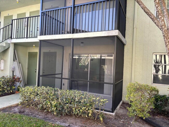 Building Photo - 7523 S Oriole Blvd
