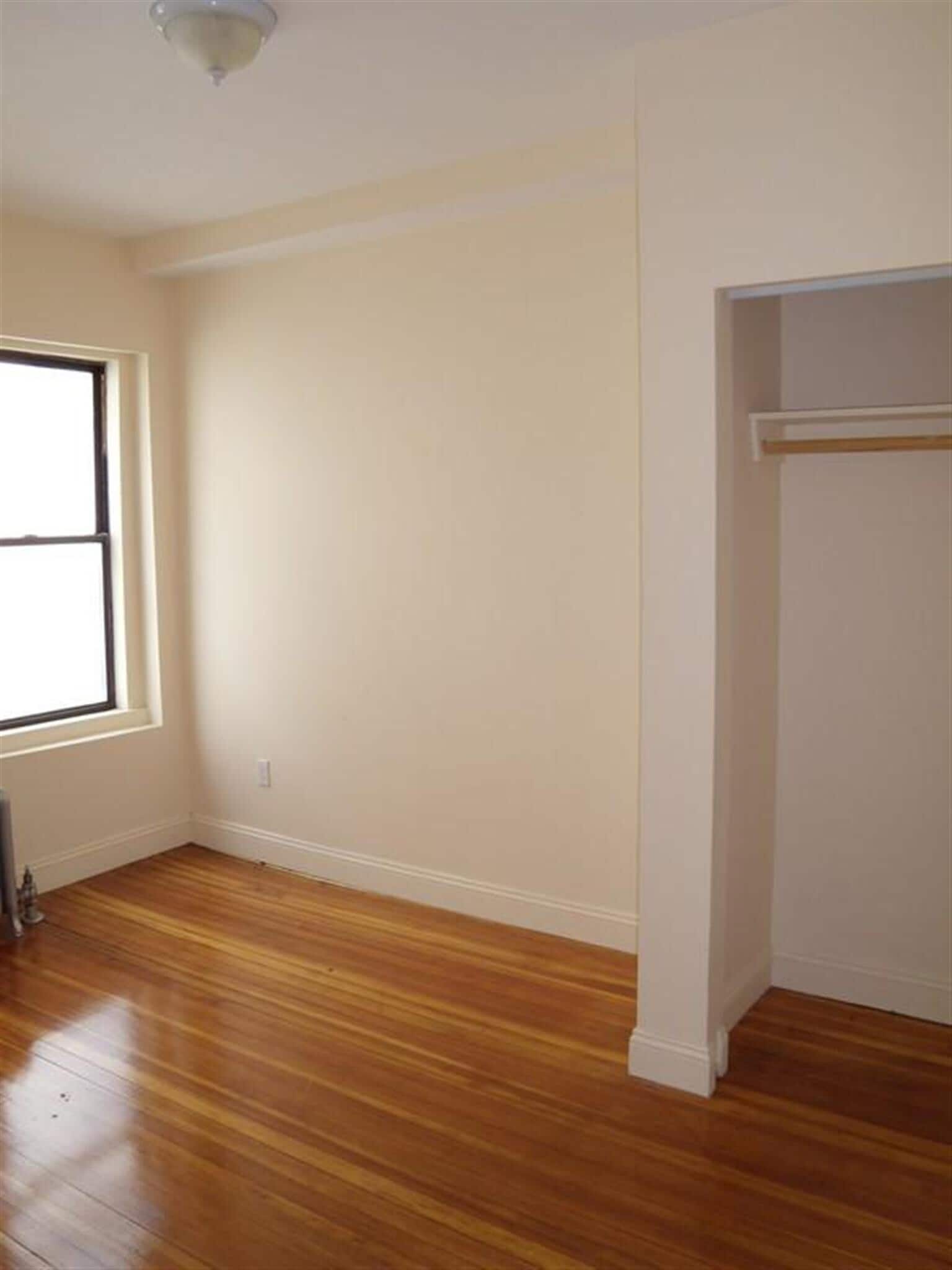 Building Photo - 217 Highland Ave