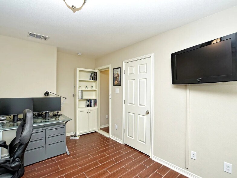 Building Photo - 4207 Windberry Ct