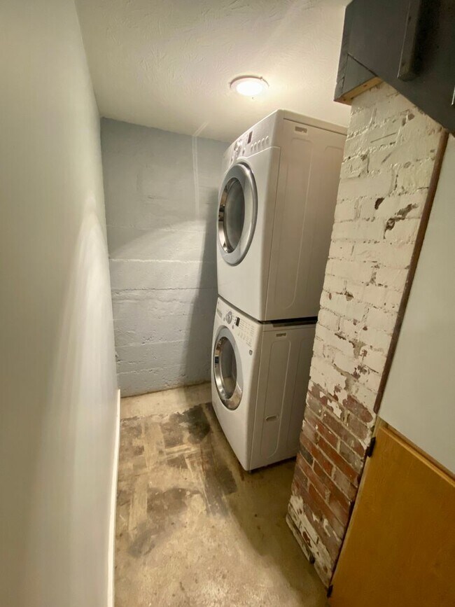 Building Photo - Cozy Basement Apartment – All Utilities Included, Private Entrance & Minutes from Purdue!