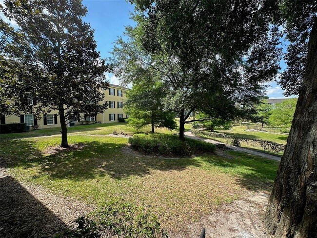 Building Photo - 2053 Dixie Belle Dr