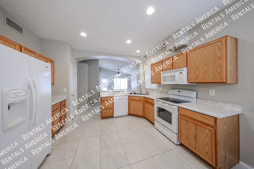 Building Photo - 8587 W Monona Ln