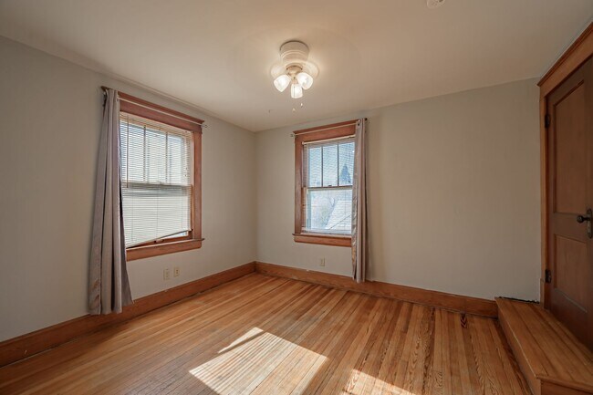 Building Photo - PRE-LEASING