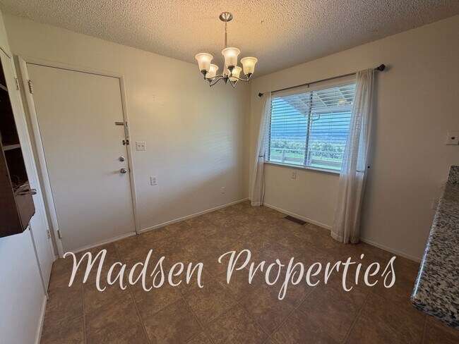 Building Photo - 784 Flag Creek Rd