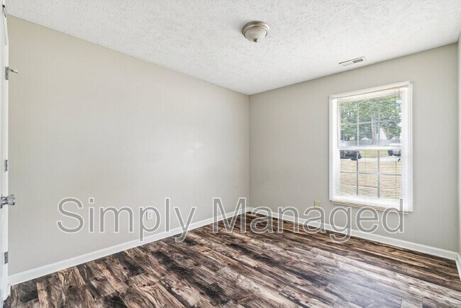 Building Photo - 2033 Ashton Rd