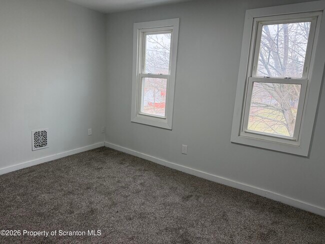 Building Photo - 1154 Murray St