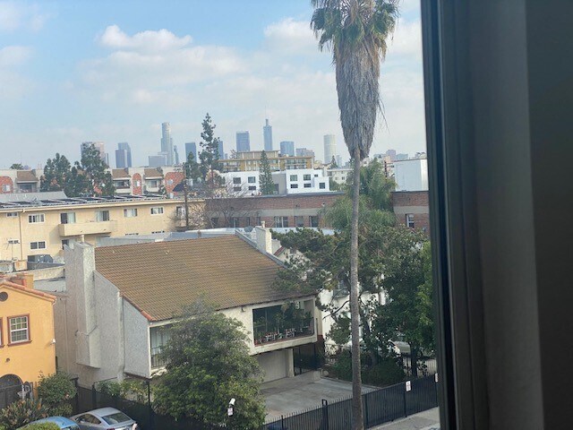 Building Photo - 303 Commonwealth Ave