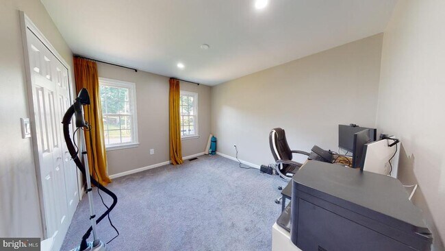Building Photo - 7628 Chancellor Way