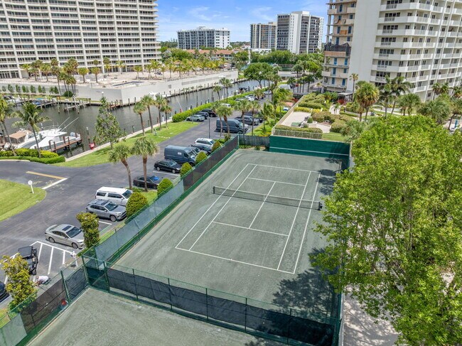 Building Photo - 4301 N Ocean Blvd