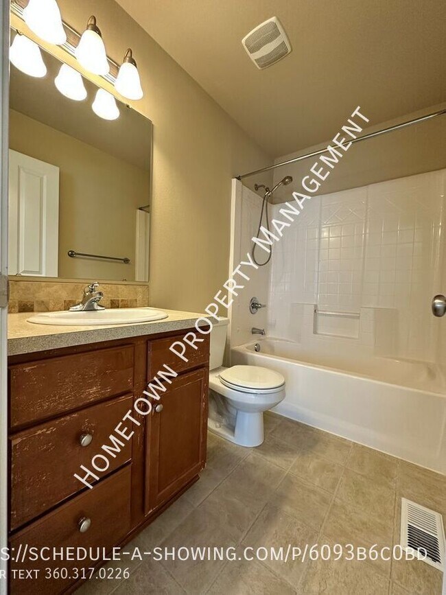 Building Photo - 4439 Fairweather St NE
