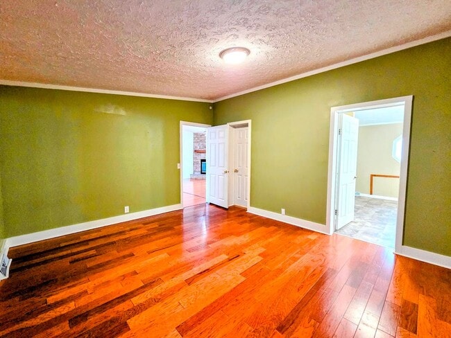 Building Photo - 3 Bedroom Mobile Home in Williamston