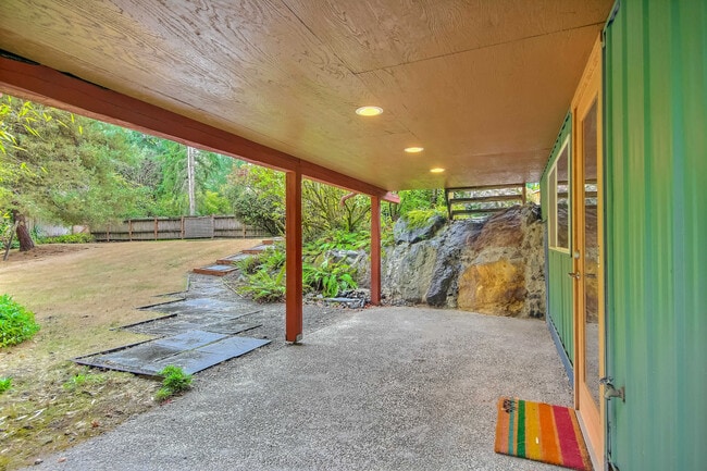 Building Photo - 4020 156th Ave SE