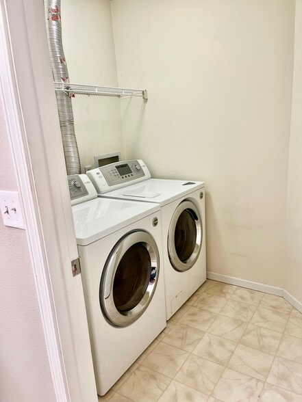 Upstairs Laundry Room - 984 22nd Ave