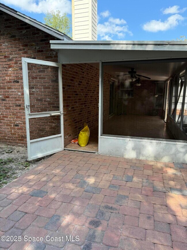 Building Photo - 714 Astoria Dr