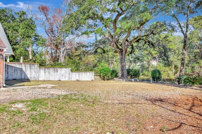 Building Photo - 9 Penn Ave