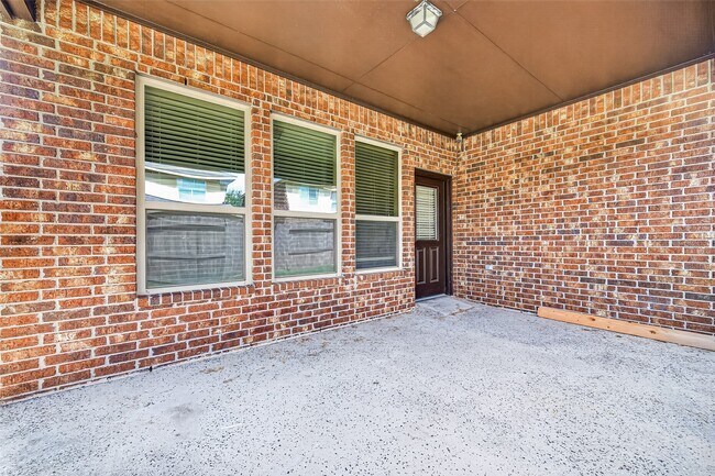 Building Photo - 24302 Bella Florence Dr